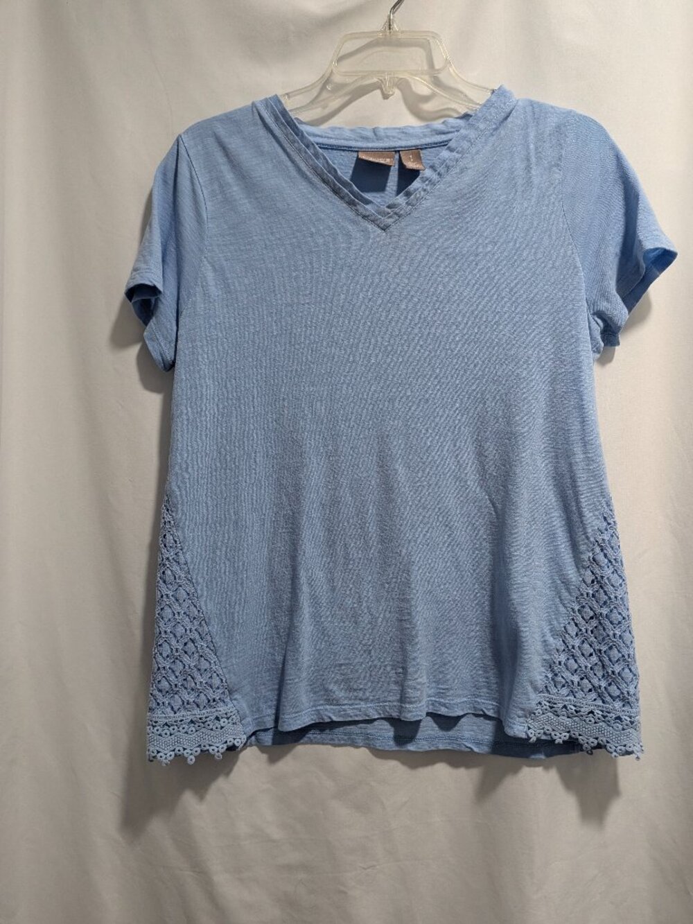 Chico's light blue and lace panel v-neck top